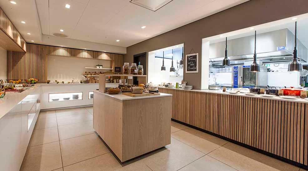 Comfort Hotel Victoria Floro Ngoại thất bức ảnh